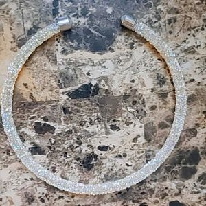White iridescent textured miami style choker. A fun and easy accessory match!